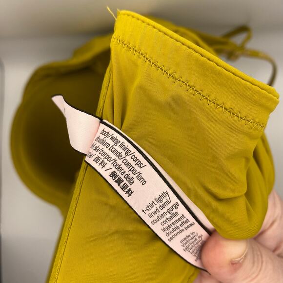 Victoria’s Secret 38DDD Mustard Yellow T-Shirt Demi Bra Logo Strap Crisscross - Picture 4 of 5